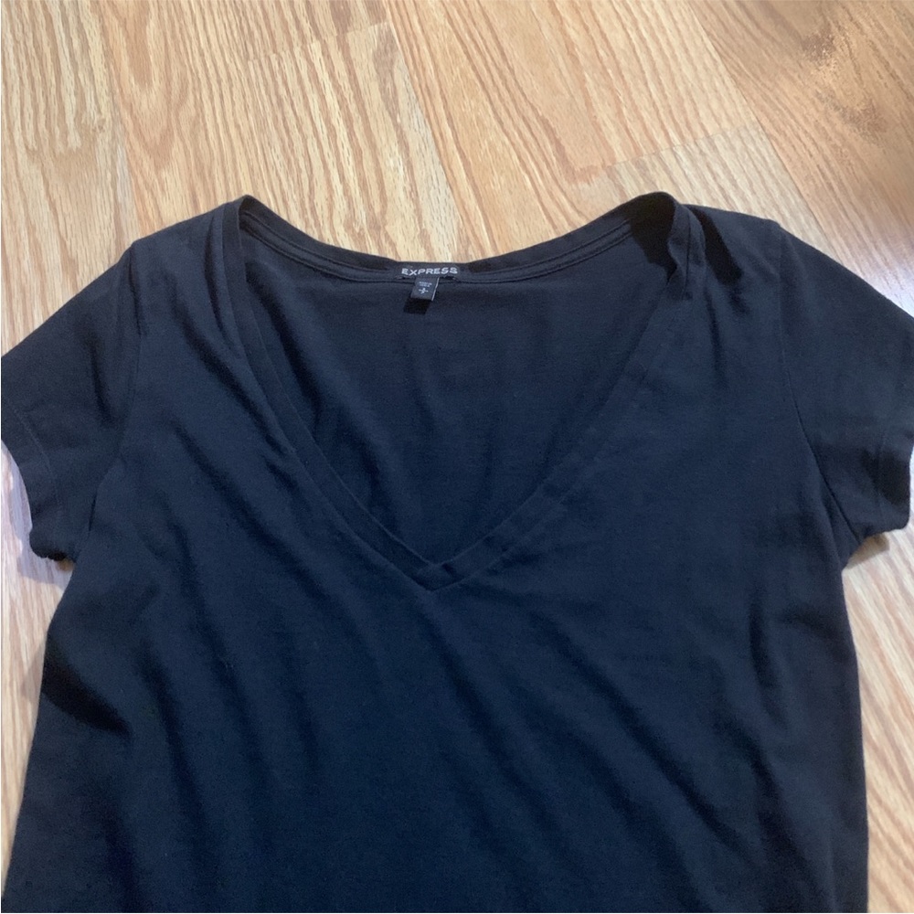Express Basic V-Neck Tee - image 7
